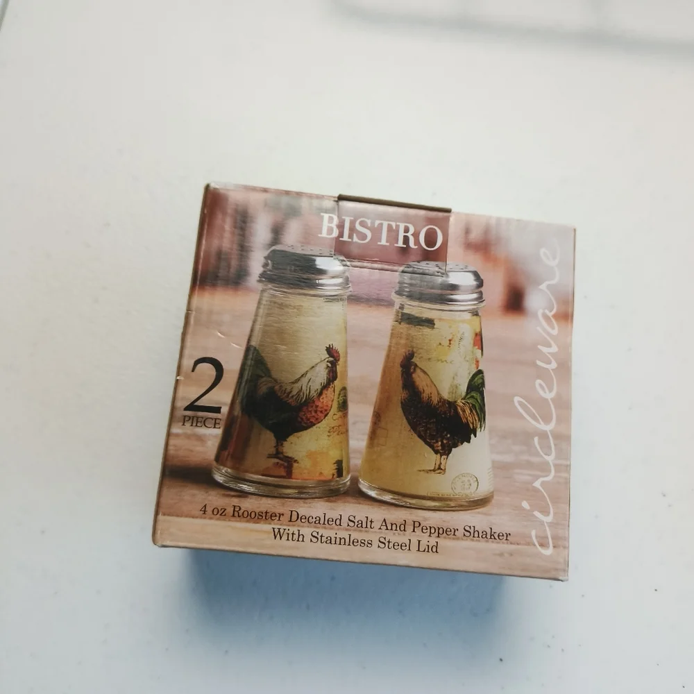 BISTRO SET OF SALT, PEPPER, tablecloth, and napkin‎ holder WITH ROOSTER DECALS